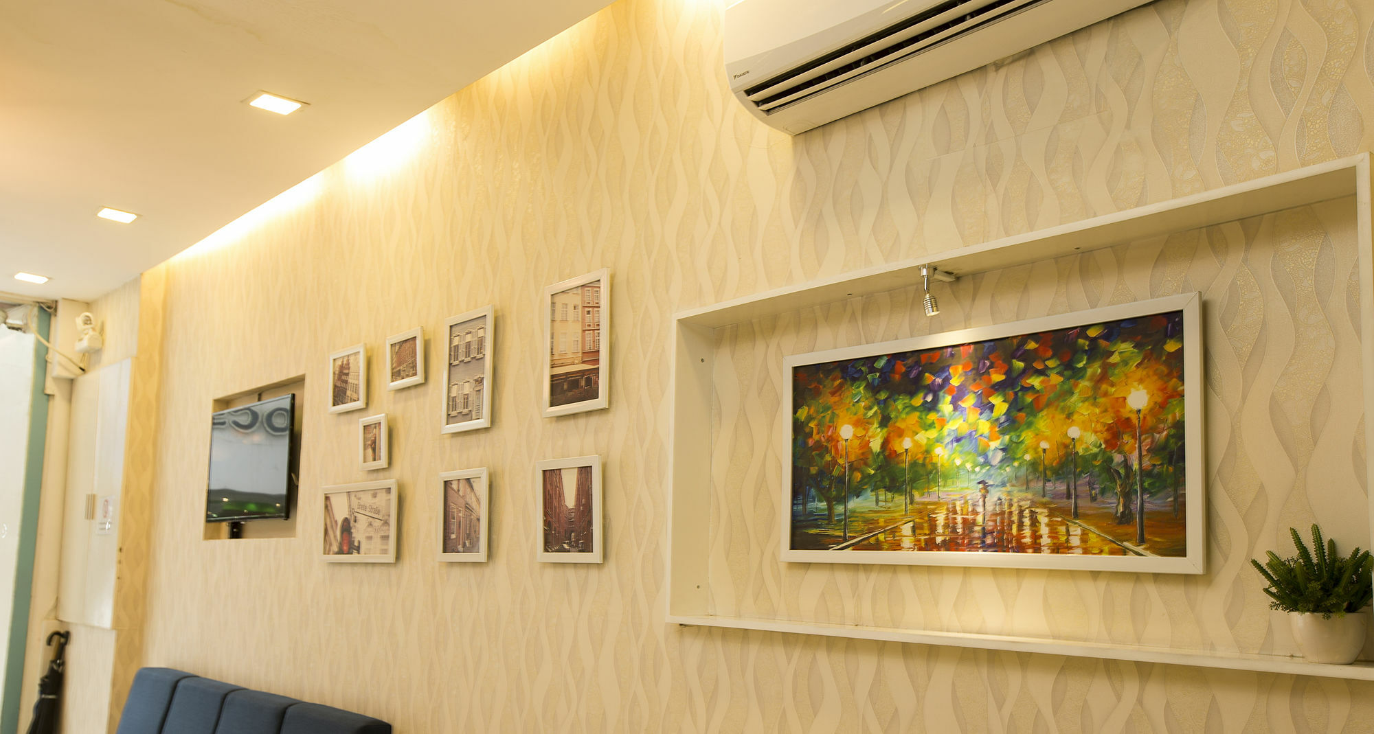 Saigon Crystal Hotel Ho-Chi-Minh-Stadt Exterior foto